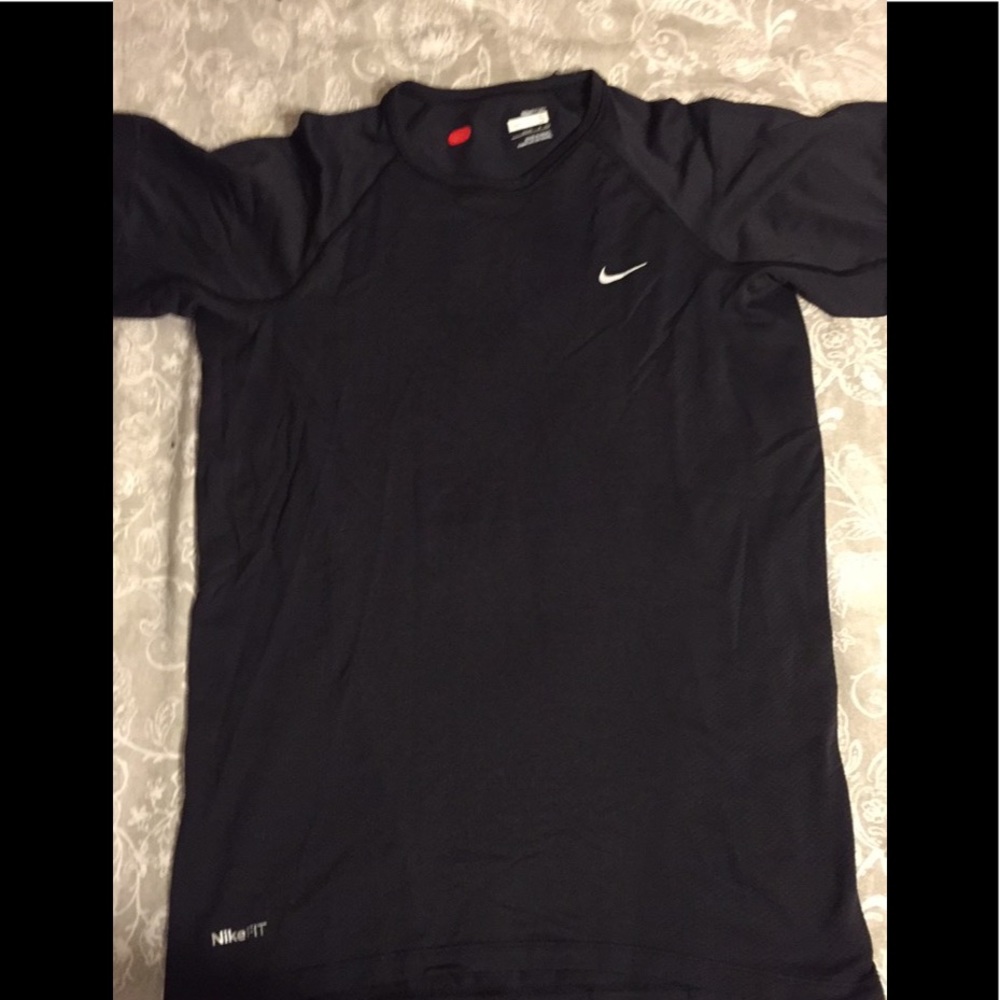 Kids black Nike fit dry shirt unisex